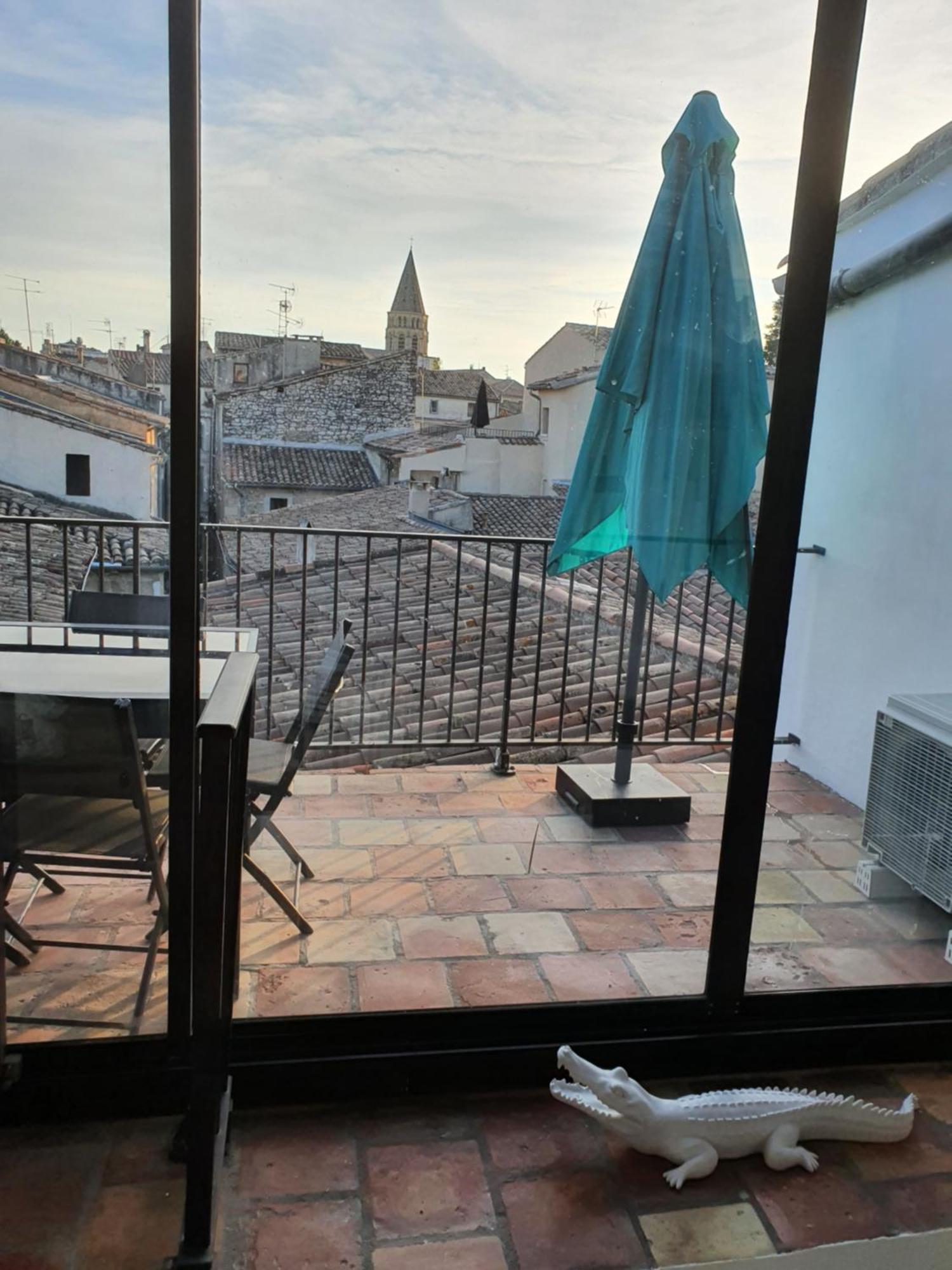 Au Coeur Du Centre Historique - Immeuble Classe - Terrasse - Climatise Appartement Nîmes