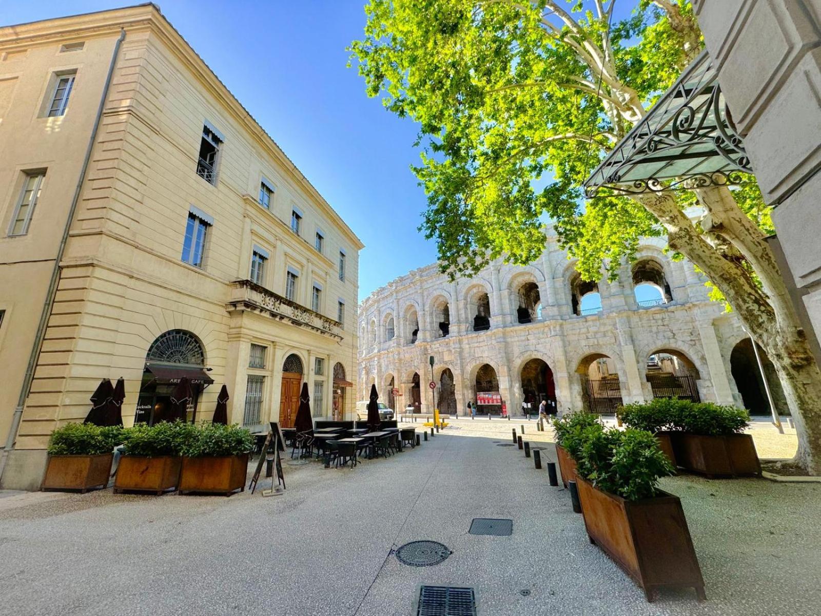 Appartement Au Coeur Du Centre Historique - Immeuble Classe - Terrasse - Climatise