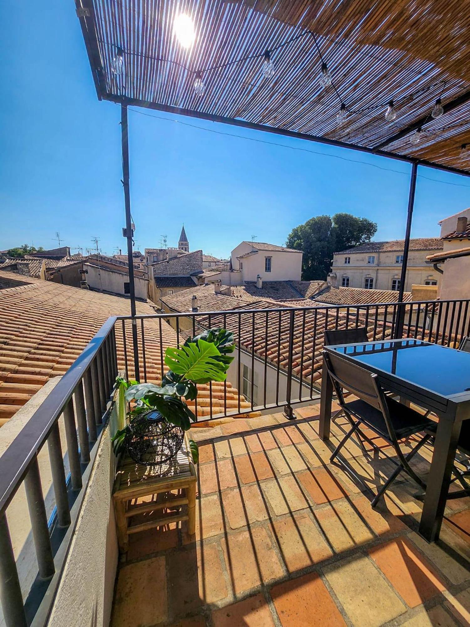 Au Coeur Du Centre Historique - Immeuble Classe - Terrasse - Climatise * Nîmes